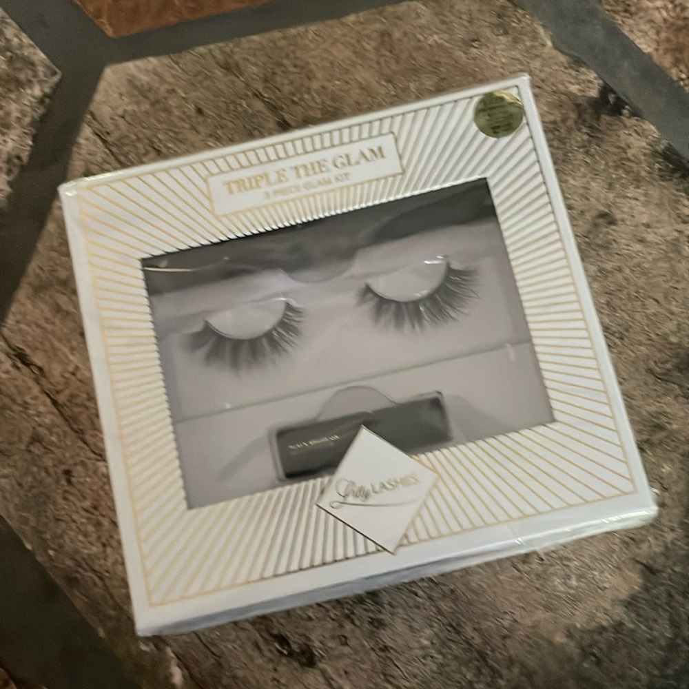 NWOT Lilly Lashes 3 piece glam kit false lash glue mascara kit